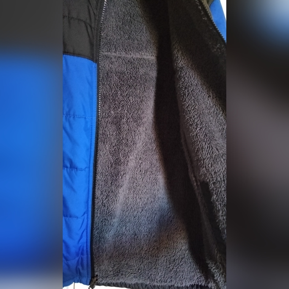 North Face Kids Reversible Jacket - Picture 6 of 11